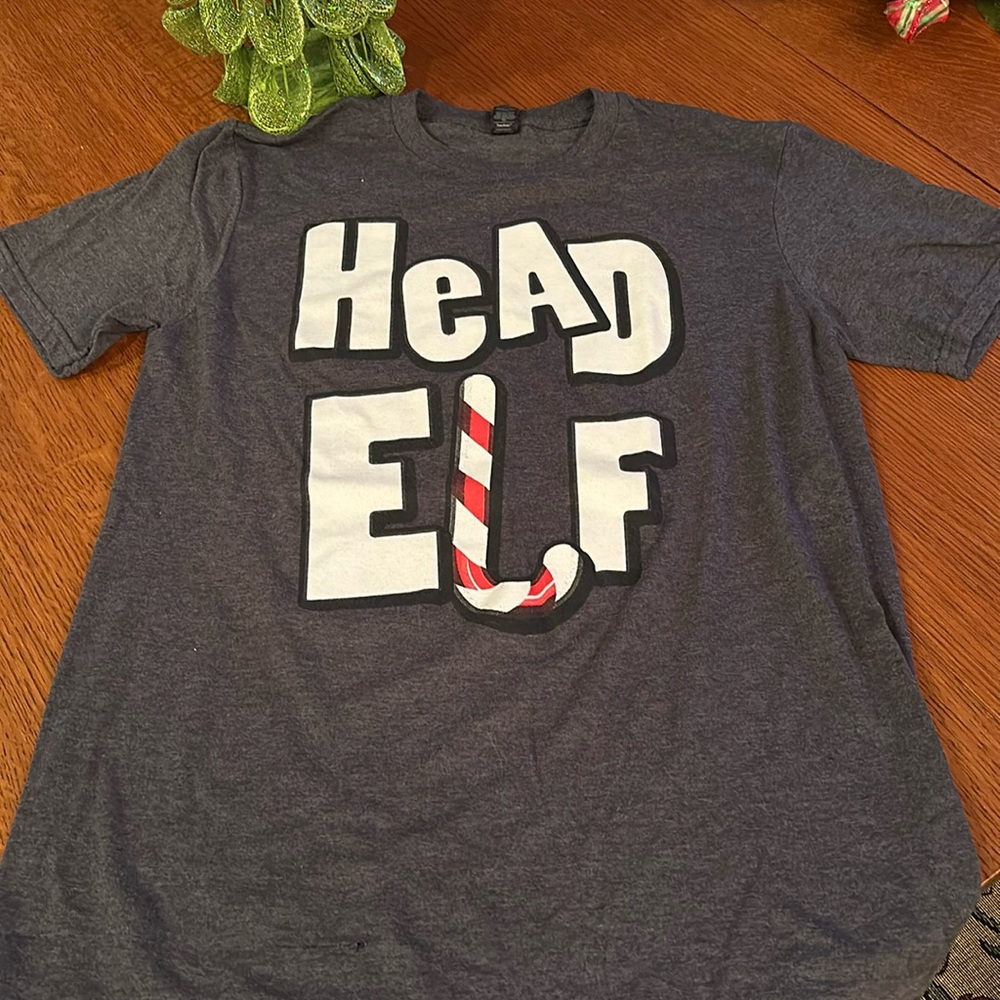 Head Elf Christmas tee medium